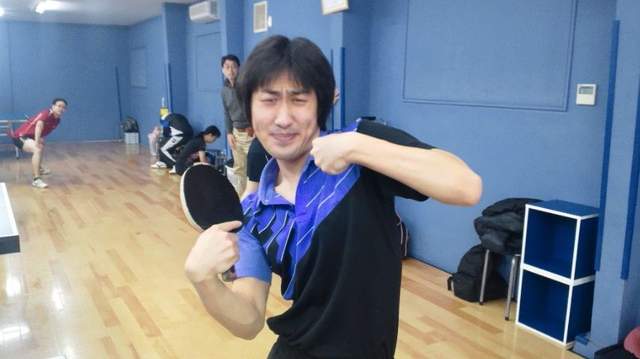 《搞笑系桌球藝人》超認真拿真功夫出來開玩笑的傢伙XD