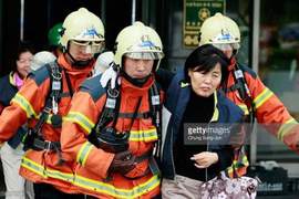 又氣又好笑《消防員接過的離譜報案電話》我們連假值班不是為了當你的僕人阿... 又氣又好笑《消防員接過的離譜報案電話》我們連假值班不是為了當你的僕人阿...