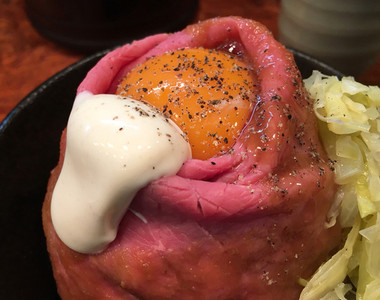 東京《超級生牛肉雞蛋丼飯》光是看到就口水滴成河啦(擦) 東京《超級生牛肉雞蛋丼飯》光是看到就口水滴成河啦(擦)
