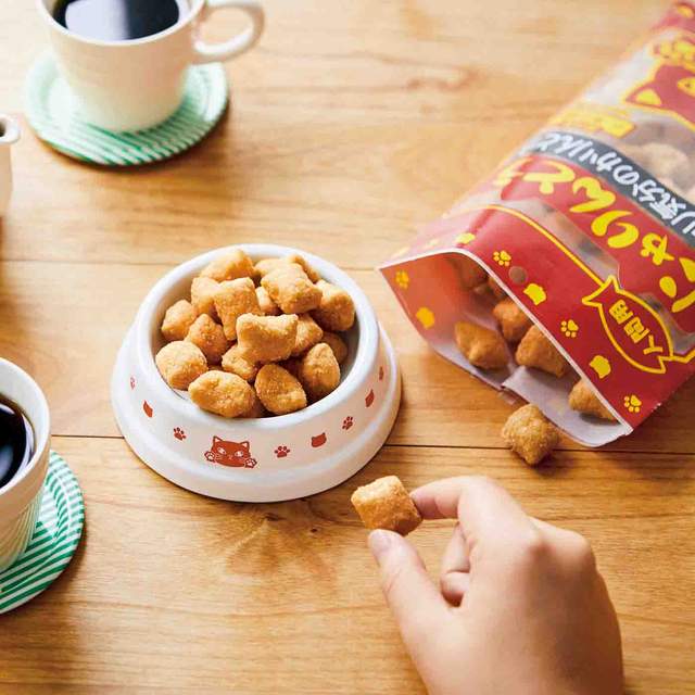 體驗當貓的感覺《人用貓飼料》嘎哩嘎哩的口感就像喵在吃飼料一樣♪ 體驗當貓的感覺《人用貓飼料》嘎哩嘎哩的口感就像喵在吃飼料一樣♪