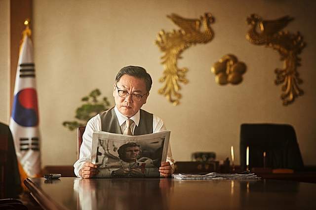 總統旁身邊最帥的保鑣《鋼鐵雨》韓國電影挑戰南北韓軍事政變話題 - 圖片10