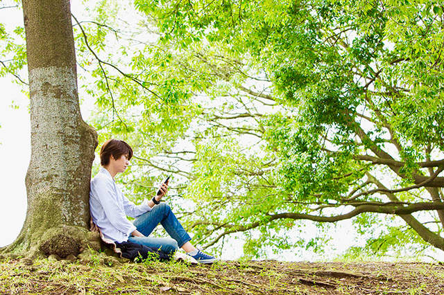 BL電影《向陽之處必有聲》預告解禁　跨越聽覺障礙的暖心之戀...