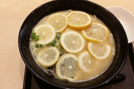 東京池袋知名《檸檬拉麵》帶著檸檬清香又獨特的清爽口味~ 東京池袋知名《檸檬拉麵》帶著檸檬清香又獨特的清爽口味~
