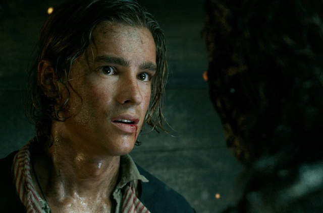 《神鬼奇航5:死無對證》預告小帥哥真實身分果然是.....(雷?) 《神鬼奇航5:死無對證》預告小帥哥真實身分果然是.....(雷?)