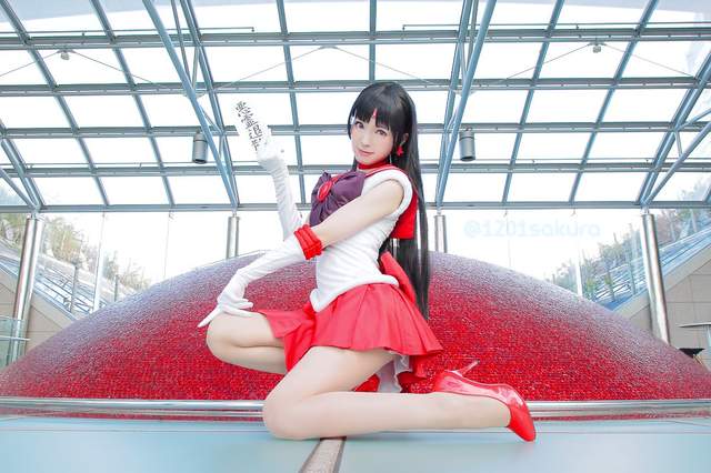 《火星仙子的美腿誘惑》桜のぁ性感的火星力量全開