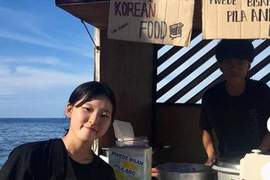 《韓國學生以愛心在菲律賓推廣韓國食物》不過給多少錢都可以吃唷 《韓國學生以愛心在菲律賓推廣韓國食物》不過給多少錢都可以吃唷