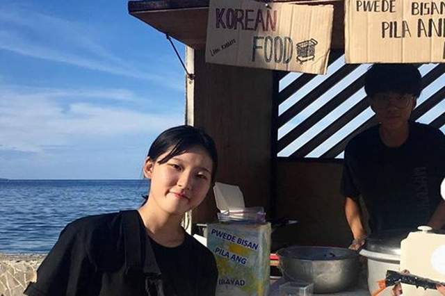 《韓國學生以愛心在菲律賓推廣韓國食物》不過給多少錢都可以吃唷 《韓國學生以愛心在菲律賓推廣韓國食物》不過給多少錢都可以吃唷