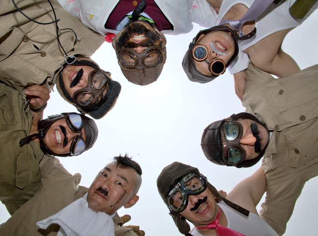 紅豬空賊團教學《大熱天穿長袖的COSPLAY法》學會偷吃步才不會熱死……