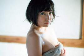 《短髮下的極上美乳》2017年紗綾豐滿的寫真殺到 《短髮下的極上美乳》2017年紗綾豐滿的寫真殺到
