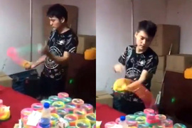 《神人玩彩虹圈》這怎麼跟我印象中玩的方式都不一樣 《神人玩彩虹圈》這怎麼跟我印象中玩的方式都不一樣