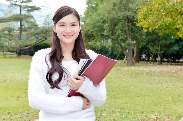 《大學生愛情觀》如果是你會不會想要一個戀人呢? 《大學生愛情觀》如果是你會不會想要一個戀人呢?