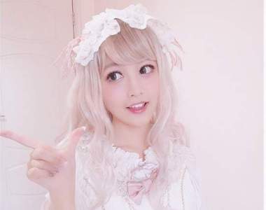 《美少女LO娘》三三sugi漂亮到就跟洋娃娃一樣 《美少女LO娘》三三sugi漂亮到就跟洋娃娃一樣
