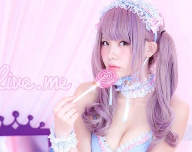 日本性感coser《えなこ推出真人抱枕》估計買來第一天就會弄髒惹 日本性感coser《えなこ推出真人抱枕》估計買來第一天就會弄髒惹