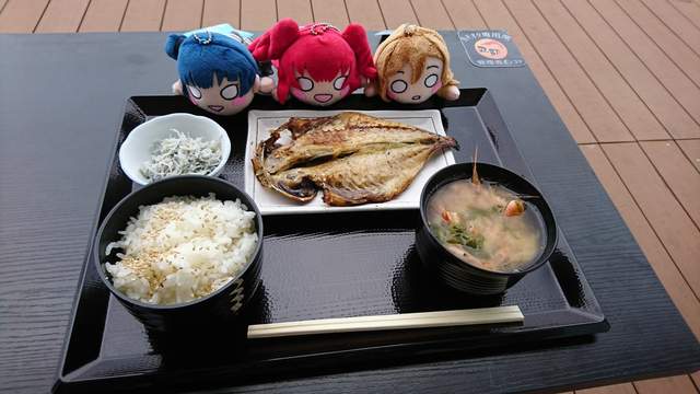 LoveLive Sunshine聖地《宅宅式點餐店員超頭痛》自己發明的菜名誰聽得懂啦……