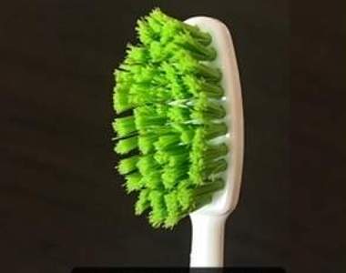 《牙刷爆裂應對法》放入OO中就可以讓牙刷一秒變新的 《牙刷爆裂應對法》放入OO中就可以讓牙刷一秒變新的