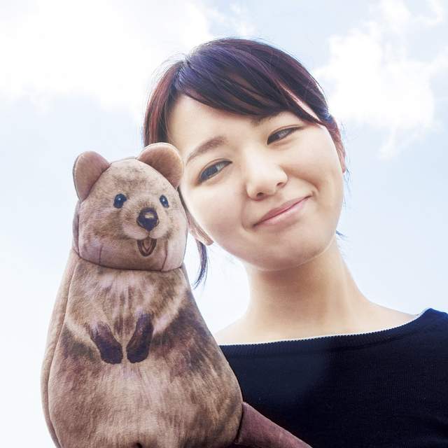 《可以跟短尾矮袋鼠自拍的收納包》隨時都能拍出全世界最可愛的笑容