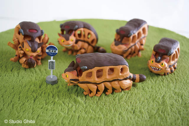 龍貓《貓巴士模型》超可愛擺飾放在家裡就很開心