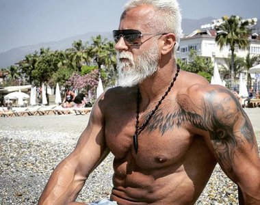 就是要當銀狐《波蘭筋肉老爹》原來真實年齡才35歲? 就是要當銀狐《波蘭筋肉老爹》原來真實年齡才35歲?
