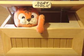 【爆笑注意】煩躁系玩具《DON'T TOUCH BOX》就跟你說了放手 【爆笑注意】煩躁系玩具《DON'T TOUCH BOX》就跟你說了放手