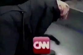 《川普分享痛扁CNN影片》全世界都看傻了眼..... 《川普分享痛扁CNN影片》全世界都看傻了眼.....