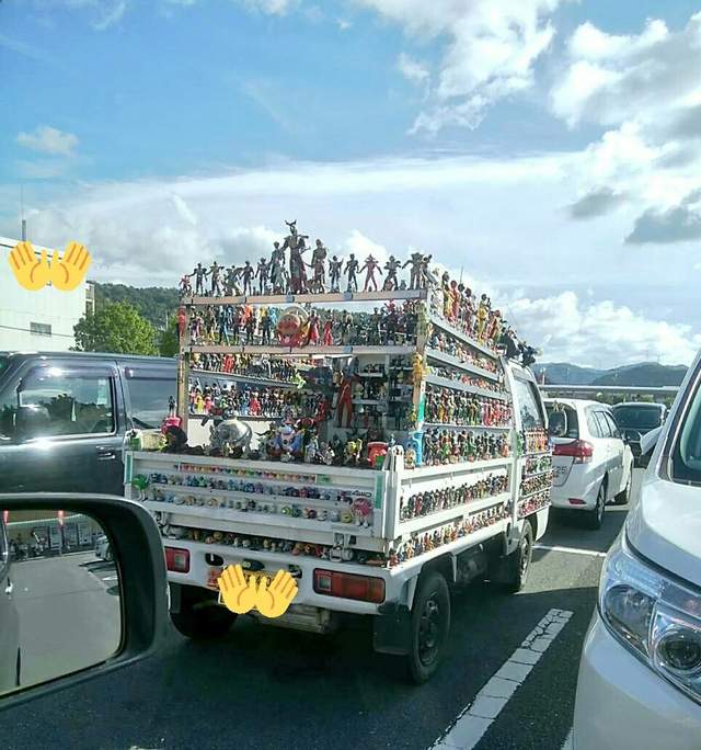 《超越平面次元的痛車》這算痛車嗎?這已經是模型展示車了吧XD 《超越平面次元的痛車》這算痛車嗎?這已經是模型展示車了吧XD