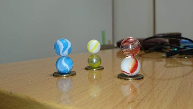 推特平衡王《在杯緣上放彈珠》搞不好是世上第一人 推特平衡王《在杯緣上放彈珠》搞不好是世上第一人