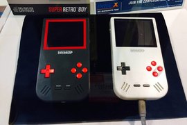 懷舊三合一《Super Retro Boy》GB、GBC跟GBA都可以支援遊玩的現代掌機 懷舊三合一《Super Retro Boy》GB、GBC跟GBA都可以支援遊玩的現代掌機