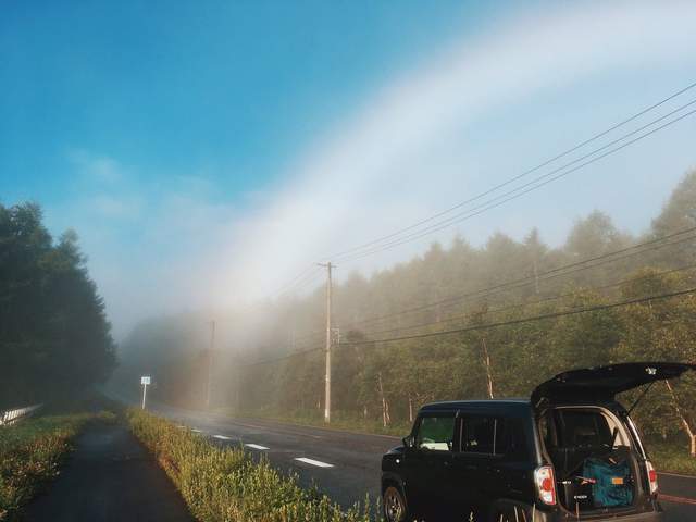 奇蹟照片《彩虹的盡頭》你有超近距離看過彩虹的兩端嗎? 奇蹟照片《彩虹的盡頭》你有超近距離看過彩虹的兩端嗎?