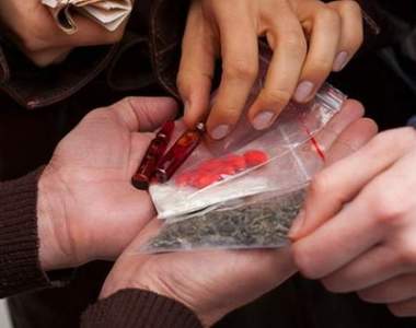 「麻」煩事件又一起《母親為兒子走私大麻》事情真相卻讓人忍不住想哭...... 「麻」煩事件又一起《母親為兒子走私大麻》事情真相卻讓人忍不住想哭......