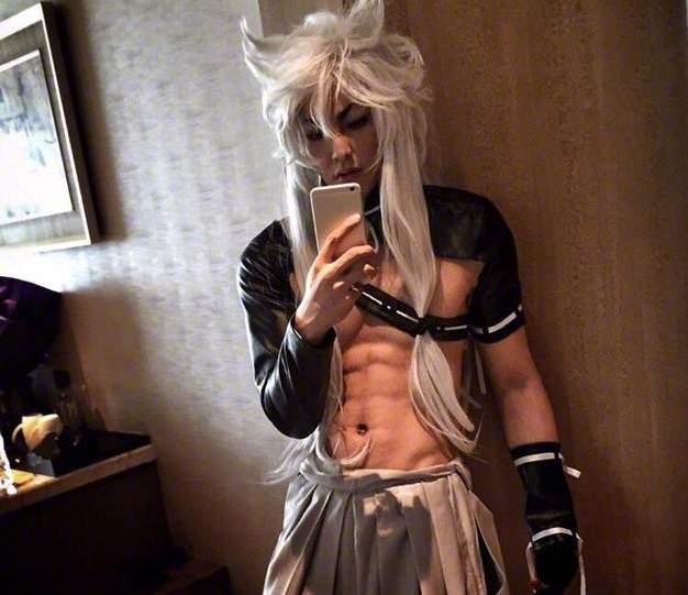 好壯的性感劍男人《汪東城cos「刀劍亂舞」小狐丸》魔性腹肌神還原 好壯的性感劍男人《汪東城cos「刀劍亂舞」小狐丸》魔性腹肌神還原