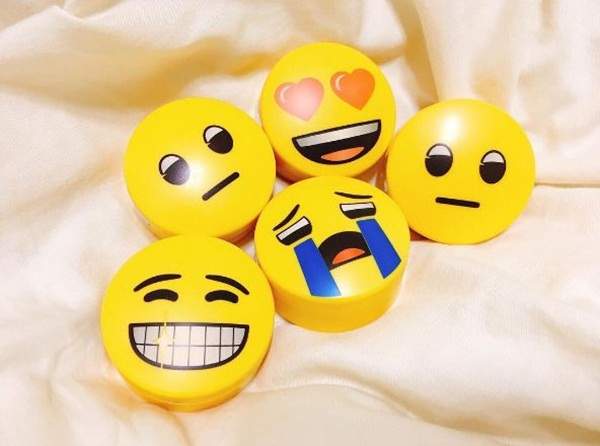 心情標記錄體化《innisfree emoji蜜粉》讓你用蜜粉盒表達當日心情的寫照♥ - 圖片3