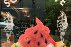 東京必吃甜點店推出《西瓜冰淇淋三明治》夏日限定甜品~ 東京必吃甜點店推出《西瓜冰淇淋三明治》夏日限定甜品~