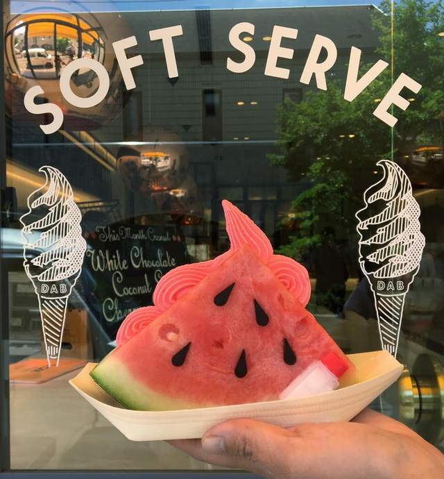 東京必吃甜點店推出《西瓜冰淇淋三明治》夏日限定甜品～