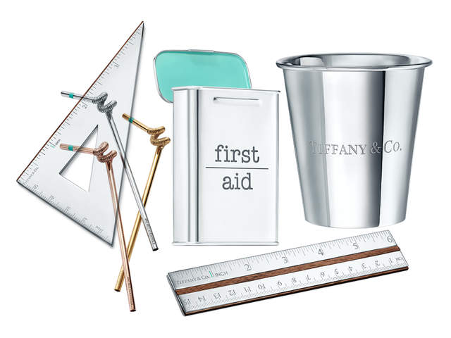 售價一萬多的吸管你會買嗎？《珠寶品牌Tiffany & Co.推出居家用品》這售價依舊是金字塔頂端的客戶才會買阿...