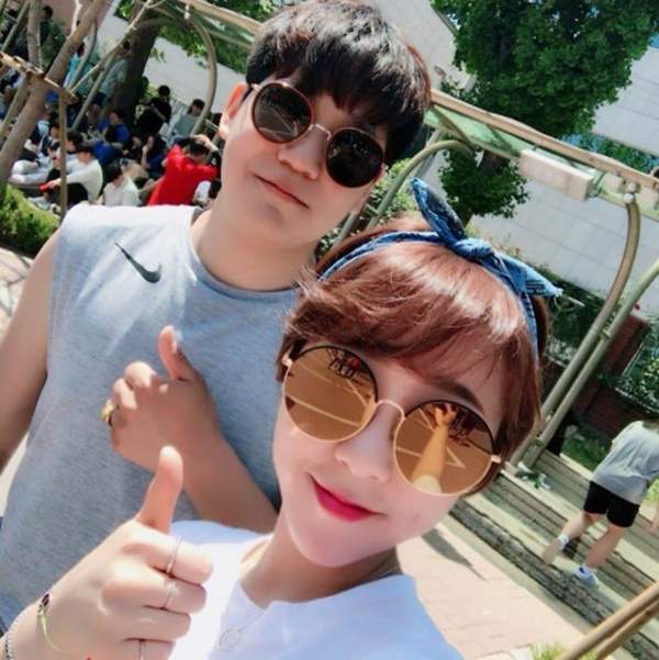 極簡單《方巾變髮帶》不想戴時取下來圍在脖上剛剛好 - 圖片4