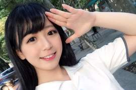《清純學生妹yami》挑戰10月最正就是她惹 《清純學生妹yami》挑戰10月最正就是她惹