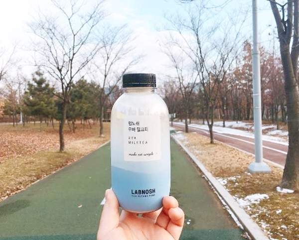 韓妞人手一瓶胖胖瓶《LABNOSH代餐飲品》能優雅瘦身這點就是受歡迎的主因啦！