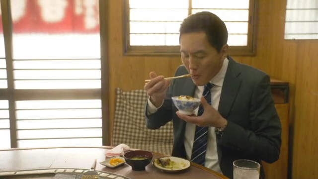 關東人無法理解的《御好燒定食》跟披薩或漢堡配飯一樣是邪道…… 關東人無法理解的《御好燒定食》跟披薩或漢堡配飯一樣是邪道……