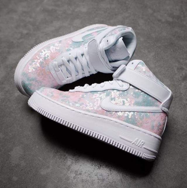 是真的《Nike推出灰姑娘的玻璃球鞋》猜猜看圓公主夢要花多少錢? 是真的《Nike推出灰姑娘的玻璃球鞋》猜猜看圓公主夢要花多少錢?