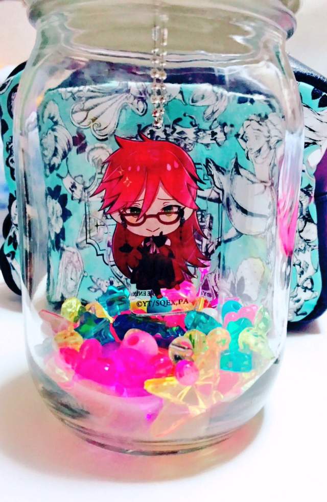 《瓶罐中的吊飾》買回家的動漫吊飾終於有展示的機會了~ 《瓶罐中的吊飾》買回家的動漫吊飾終於有展示的機會了~