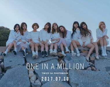 TWICE首本寫真書《ONE IN A MILLION》美照公開 這本賣腎也要購入阿~ TWICE首本寫真書《ONE IN A MILLION》美照公開 這本賣腎也要購入阿~
