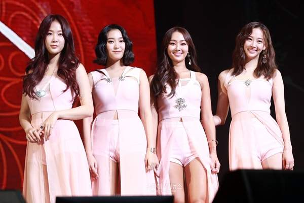 新曲也是告別曲《SISTAR確定解散》又一天團走入歷史....... 新曲也是告別曲《SISTAR確定解散》又一天團走入歷史.......