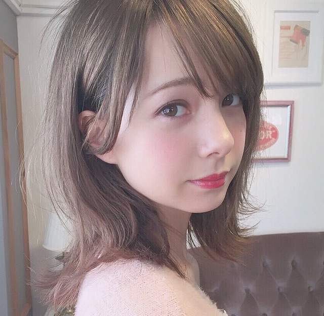 鬼臉也超可愛《柴田彩菜》日本美髮沙龍的人氣看板娘電視初登場