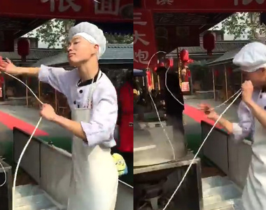 超嗨《一根麵》現在烤個魷魚煮個麵都要扭成這樣嗎XD 超嗨《一根麵》現在烤個魷魚煮個麵都要扭成這樣嗎XD