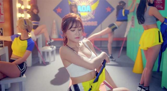 微工口《OL最常搭配的穿著》每一套都有小小的幻想空間♥ 微工口《OL最常搭配的穿著》每一套都有小小的幻想空間♥