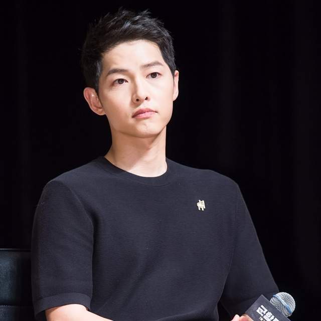 傻眼《宋仲基結婚消息傳出後的結果》粉絲變心的速度就跟速報一樣快...... 傻眼《宋仲基結婚消息傳出後的結果》粉絲變心的速度就跟速報一樣快......