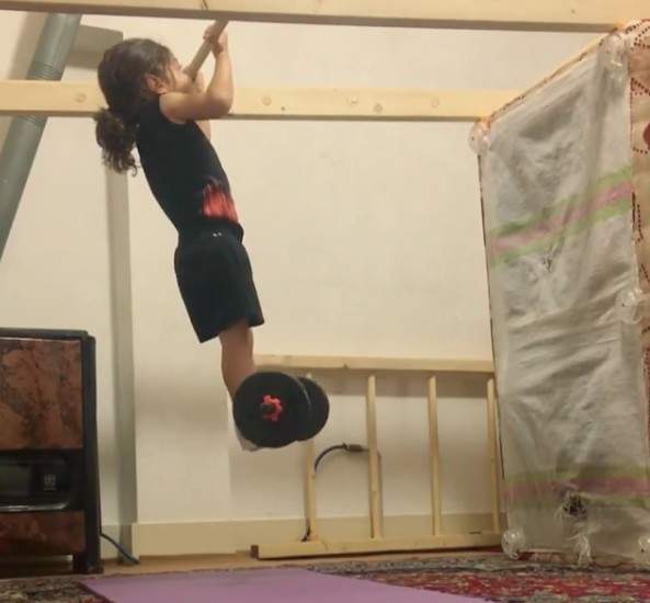 《伊朗體操小王子》再給他十年肯定能參加極限體能王 《伊朗體操小王子》再給他十年肯定能參加極限體能王