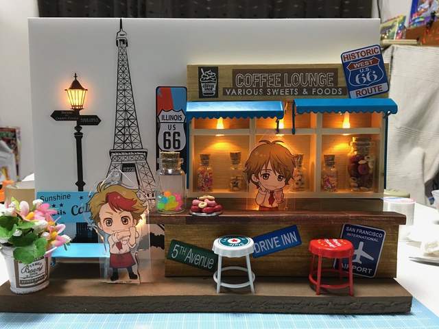 日本百元商店《紙模型造景》與小模型＆壓克力立牌的絕佳搭配