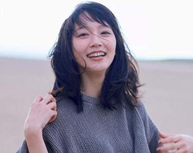《對不起我愛你吉岡里帆》久違的內頁寫真少了一些性感多了一分氣質 《對不起我愛你吉岡里帆》久違的內頁寫真少了一些性感多了一分氣質