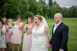 新郎給新娘的結婚驚喜《讓過世的兒子以另一種方式來到了現場》是洋蔥啊~ 新郎給新娘的結婚驚喜《讓過世的兒子以另一種方式來到了現場》是洋蔥啊~
